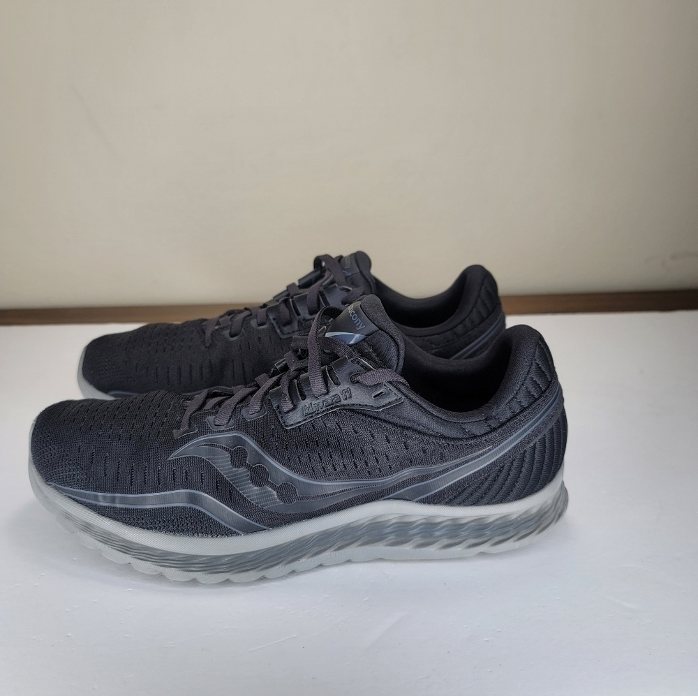 Saucony Pwrrun S20551-35 Black Running Shoes Men's Size 9 runs small